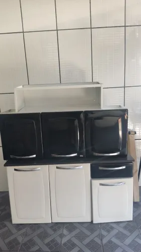 Armário de cozinha (lata)