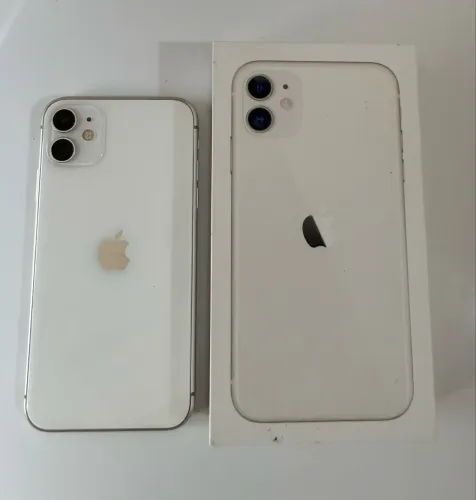 iPhone 11- 128GB com acessórios e caixa original