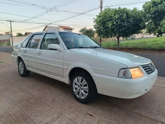 Volkswagen Santana 1.8 MI (álcool) 2003