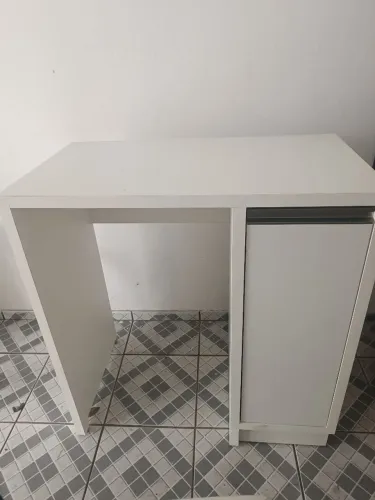 Mesa do café com suporte frigobar 300,00