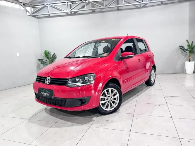 Volkswagen Fox 1.6 MI Total Flex 8V 5P 2014