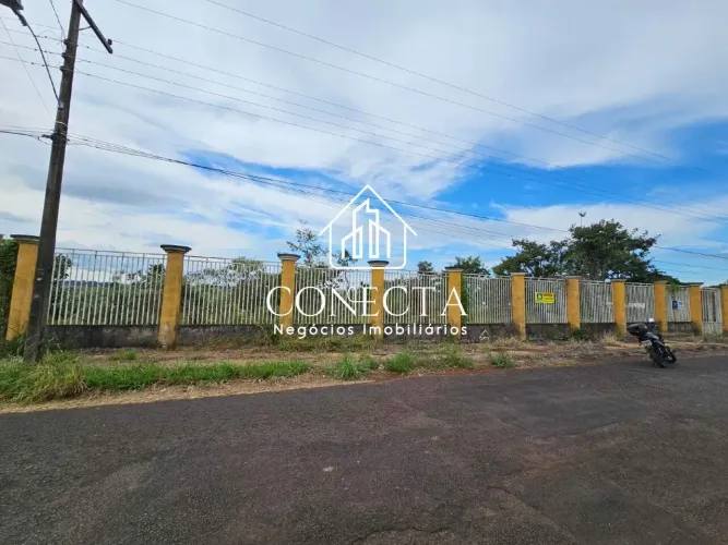 Lote a venda no condomínio de Chácaras no Mansões Aeroporto, com uma área total de terreno