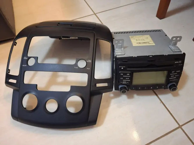 Som (Rádio) e Moldura Original I30