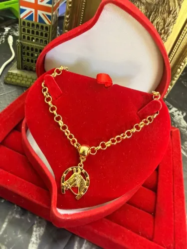 Colar feminino