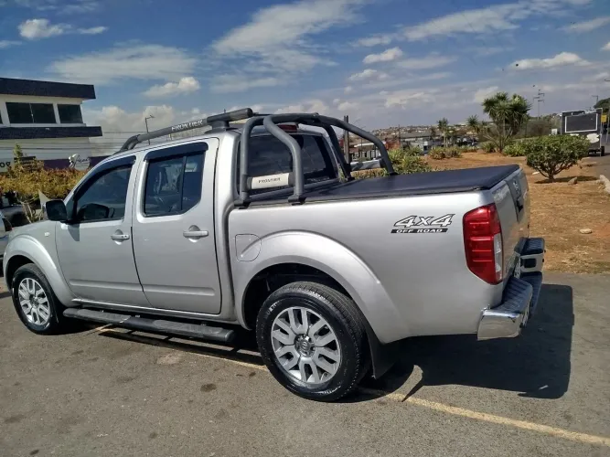 Nissan Frontier SL CD 4X4 2.5tb Diesel AUT 2016