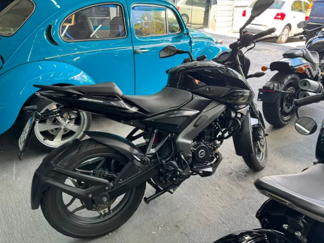 Moto Bajaj Dominar D200 24/25