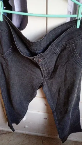 Calça jeans preta com strech tam 54