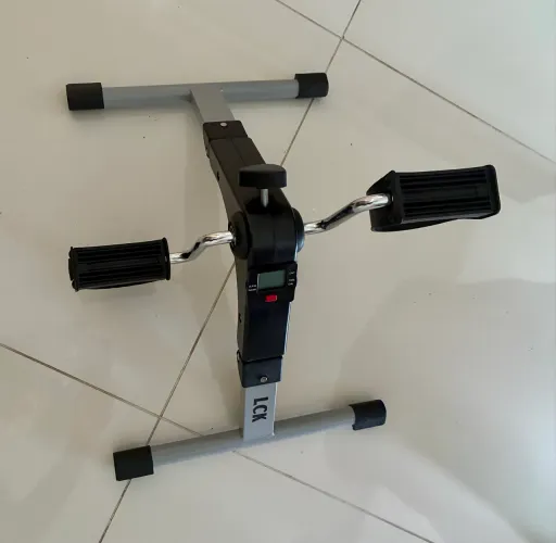 Kit Pedaleira ergométrica e Banco