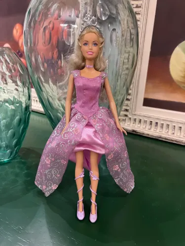 Boneca Princesa Anika Origianal Moda e Magia de Aladus.