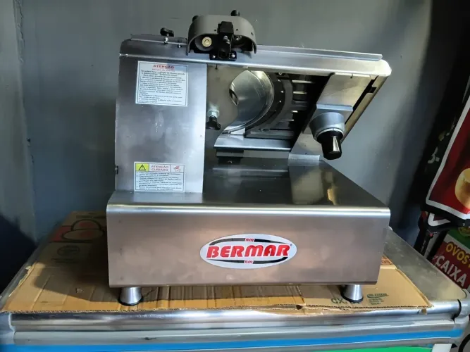 Fatiador de Queijo profissional 110/220 - 825w
