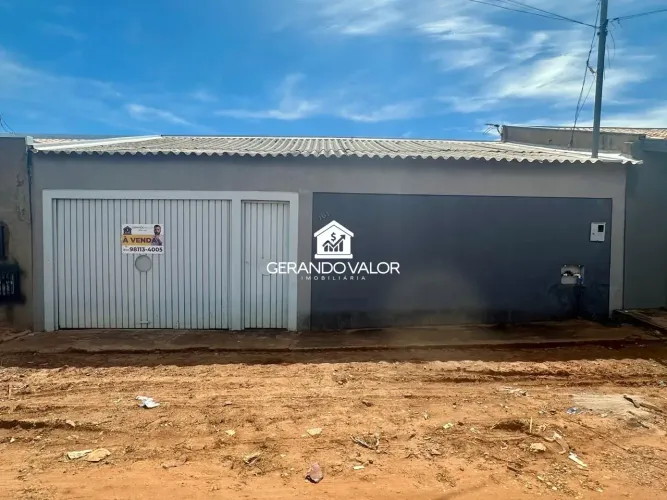 Casa com 2 Suítes - Garagem coberta