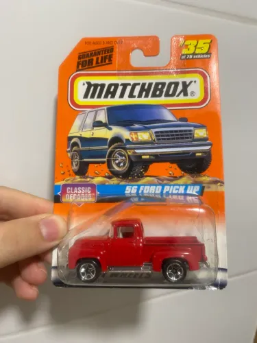 Miniatura Matchbox 56 Ford Pickup Vermelho Classic Decades 1:64 Detalhe No Blister