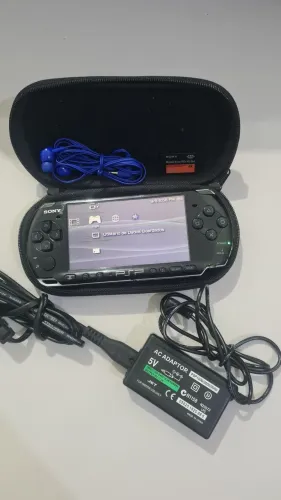 PsP 3001 desbloqueado leia a descrição.