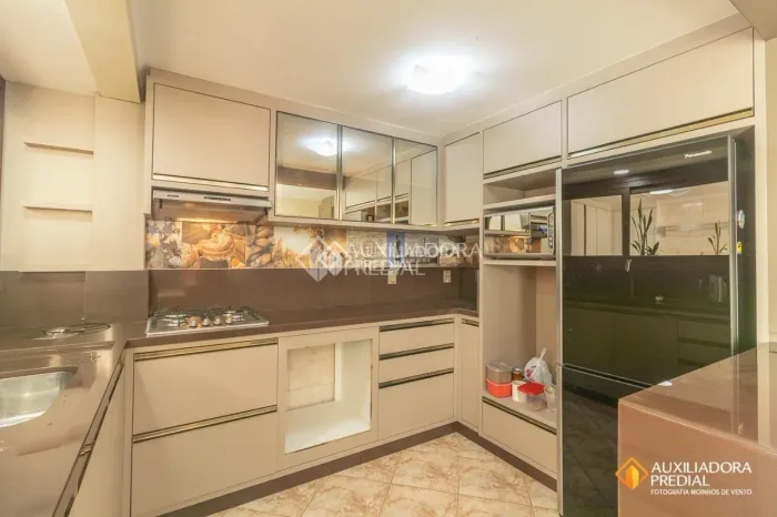 CASA CONDOMÍNIO SEMIMOBILIADA 2 VAGAS ZONA SUL PORTO ALEGRE