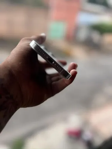 iPhone 15 Pro Impecável