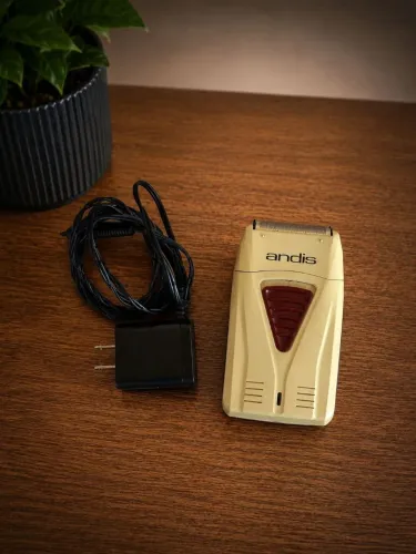 Andis Shaver