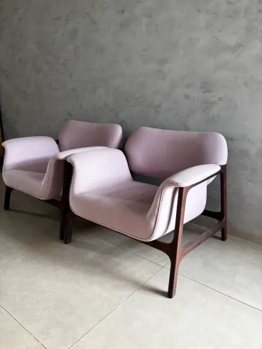 Poltronas alto padrão praticamente sem uso