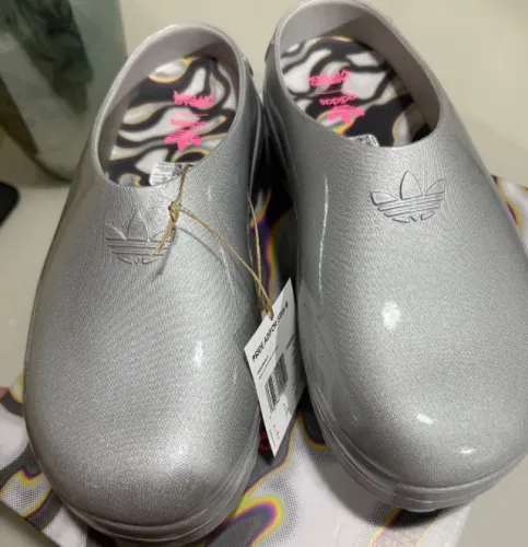 Mule adidas adifom stan smith pabllo vittar 41Novo 