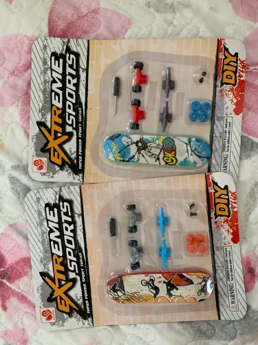 Brinquedo infantil Skate de dedo