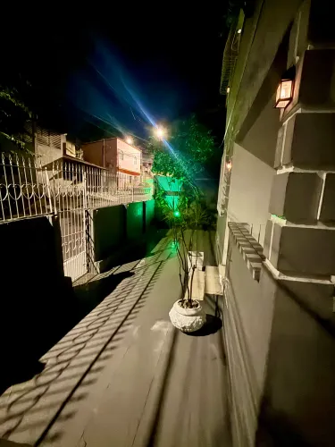 Casa 3 QTOS em SANTA CECÍLIA QUINTAL ÁREA