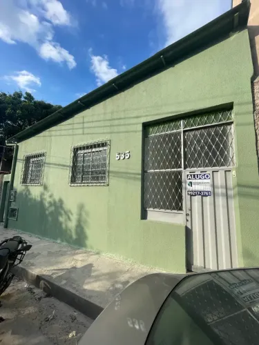 Ótima casa para alugar no bairro POMPÉIA / BH- MG