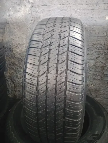 Vendo Bridgestone com 80 %de borracha 265/60R18