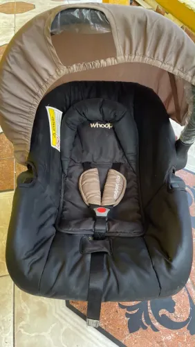 Vende-se bebê conforto