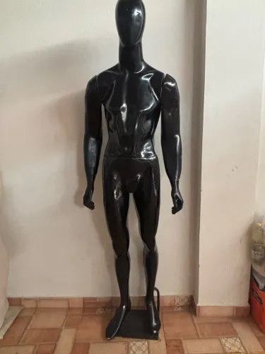 Manequim fibra masculino com base