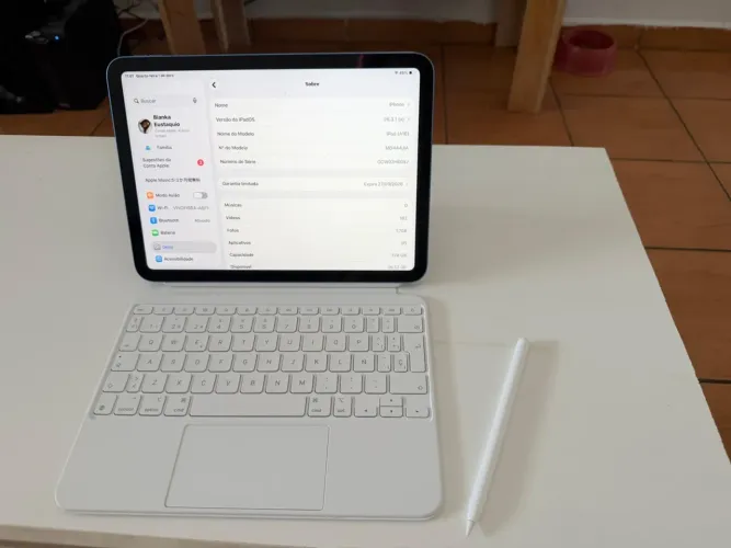iPad A16 128gb com teclado e Apple Pencil originais.