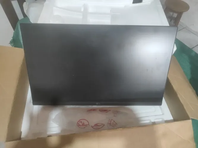 Vendo monitor LG
