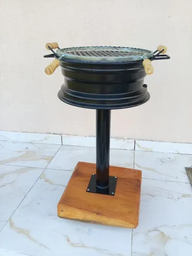 Churrasqueira nobre com Tacho 