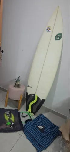 Prancha de surf . (600 Pra sair logo )