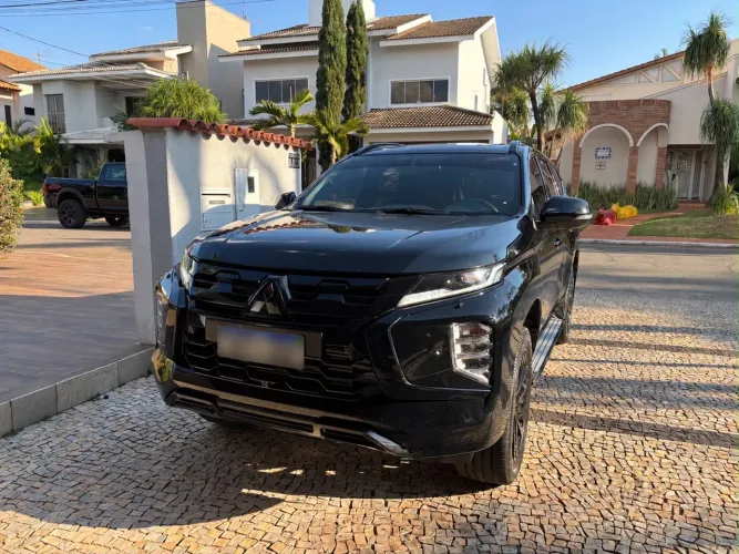 Mitsubishi Pajero Sport Le.black 2.4 4X4 (die) Aut. 2025