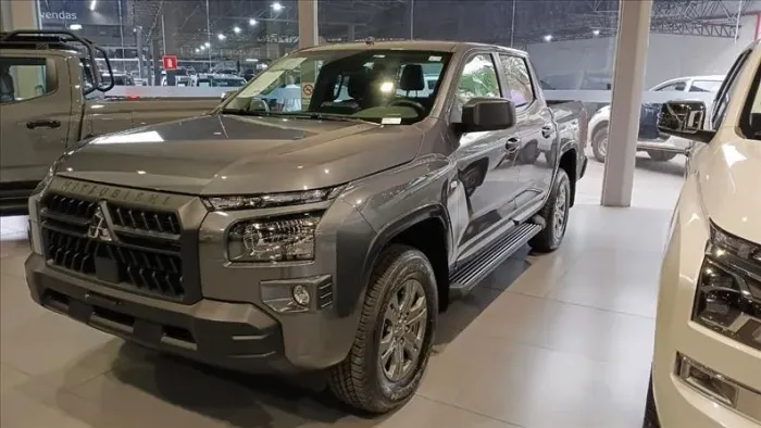 Mitsubishi TRITON GLS 2.4 CD 4X4 TB Diesel Aut. 2027