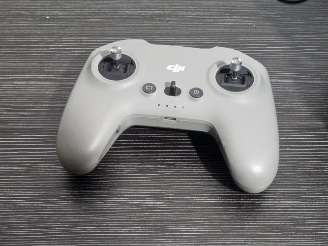 Controle DJI FPV Remote Controller 3 | Excelente Estado (Usado 3 a 4 vezes)