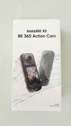 Insta 360° X 5 Nova - Lacrada