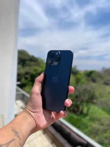 iPhone usado 15 pro Max azul 258Gb