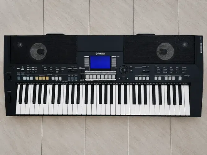 yamaha psr s550