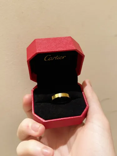 anel cartier love
