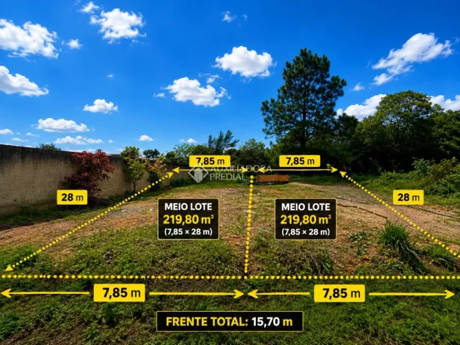 Meio Lote Aterrado à Venda na Pinheira - 219,80 m²