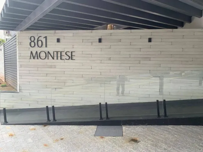 APARTAMENTO - 4 QUARTOS (1 SUÍTE) - ÁREA 257m² - CONDOMÍNIO MONTESE - SETOR OESTE - GOIÂNI