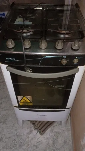 Fogão 4 bocas usado.