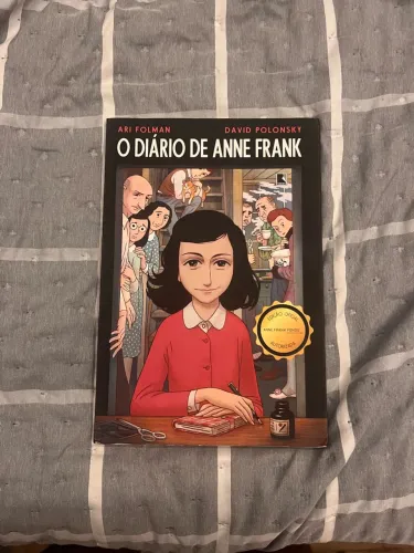 Livro diário de anne frank em quadrinhos
