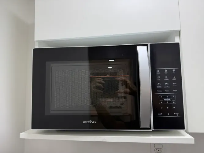 Microondas Britânia 220v 28L