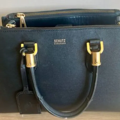 BOLSA SCHUTZ TROTE PRETA COM ALÇAS MAIORES