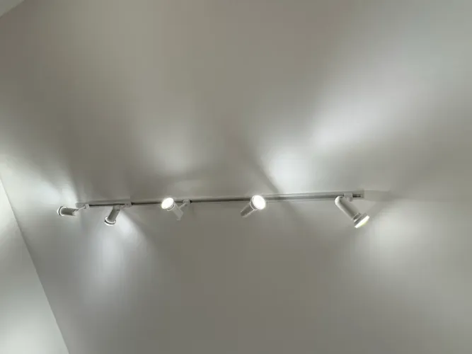 Par de Luminárias Trilho Spot LED - Modernas e Elegantes 