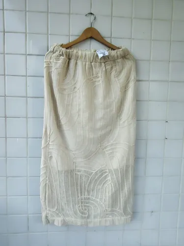 Saia off-white