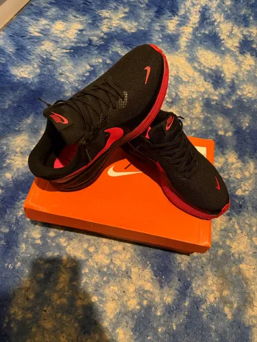 Tênis Nike Original Revolution 8