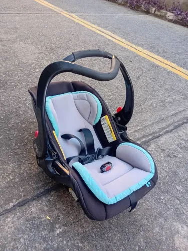 Cadeirinha bebê conforto Koala Importada nunca usada