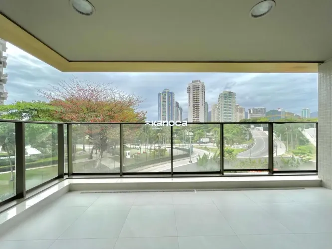 EXCELENTE APARTAMENTO NO CONDOMÍNIO WAVE BY YOO, À BEIRA DA PRAIA DA BARRA